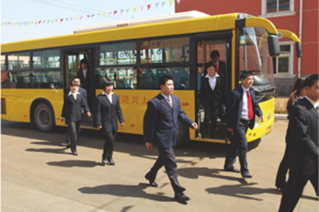 Taixinglong factory car picks up employees every day